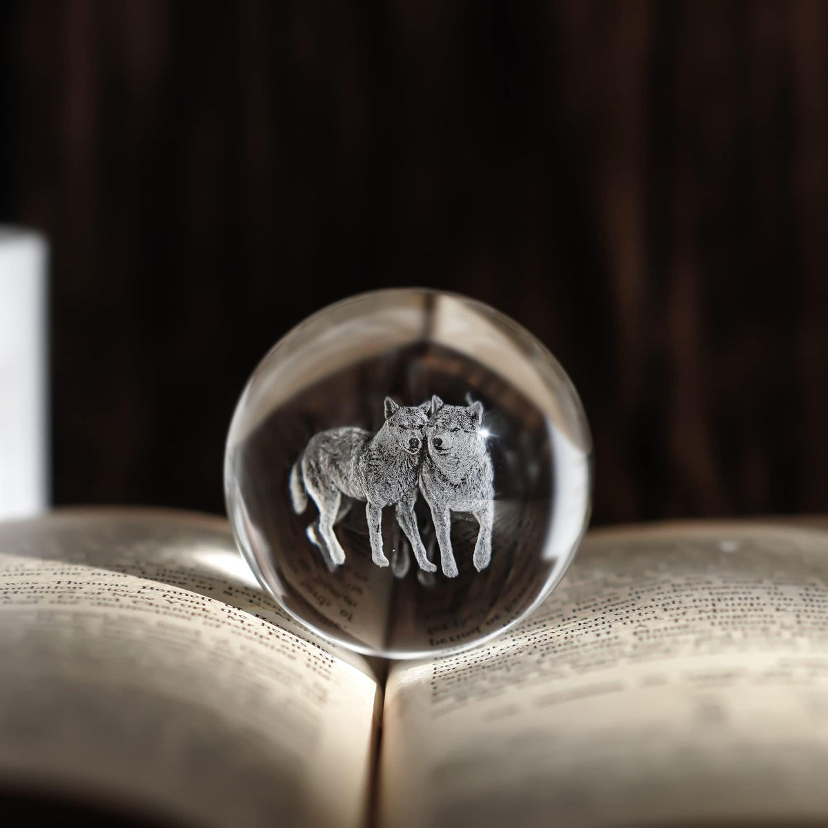 60mm Wolf Couple Crystal Ball Paperweight Desktop Decor