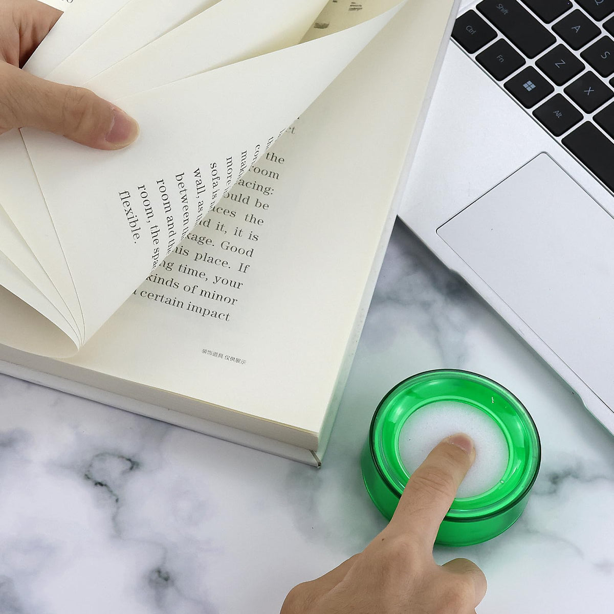 Finger Moistener Sponge Pads 2-Pack — Green Round Dampeners