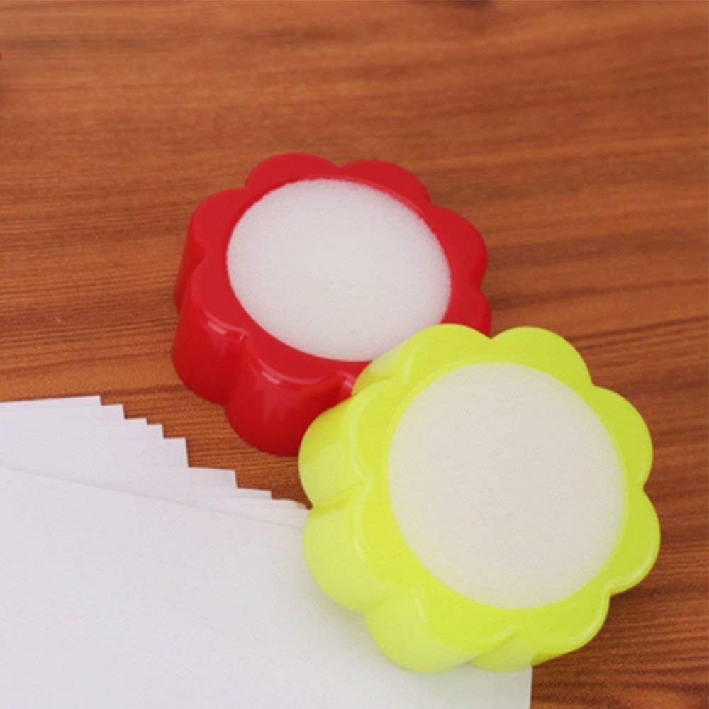 Flower-Shaped Counting Finger Moistener Sponge — 2 Pack (Blue)