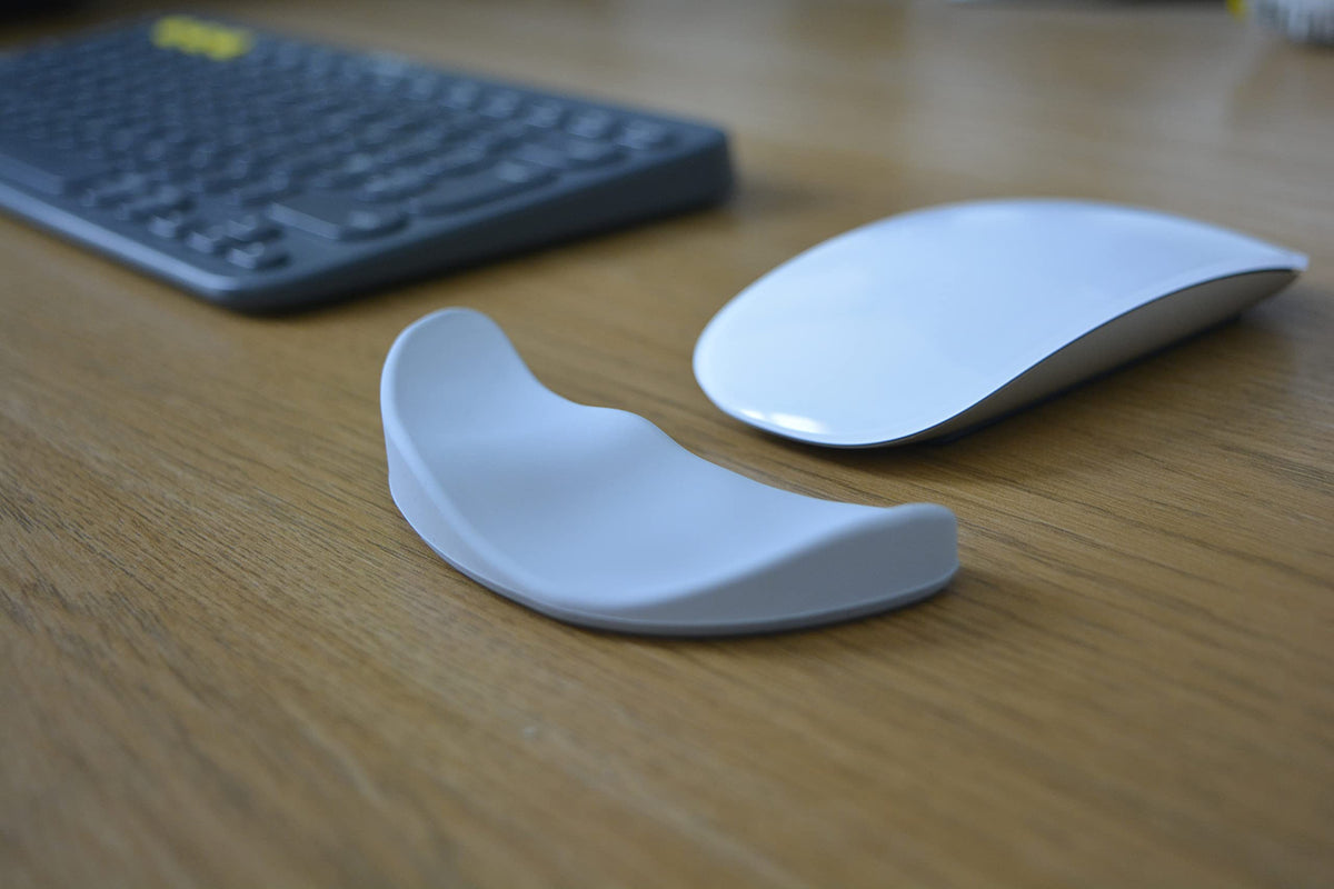 Right-Handed Silicone Ergonomic Mouse Wrist Rest, Black